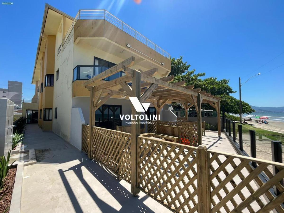 02 Terreo Beira Mar - Apto 02 *